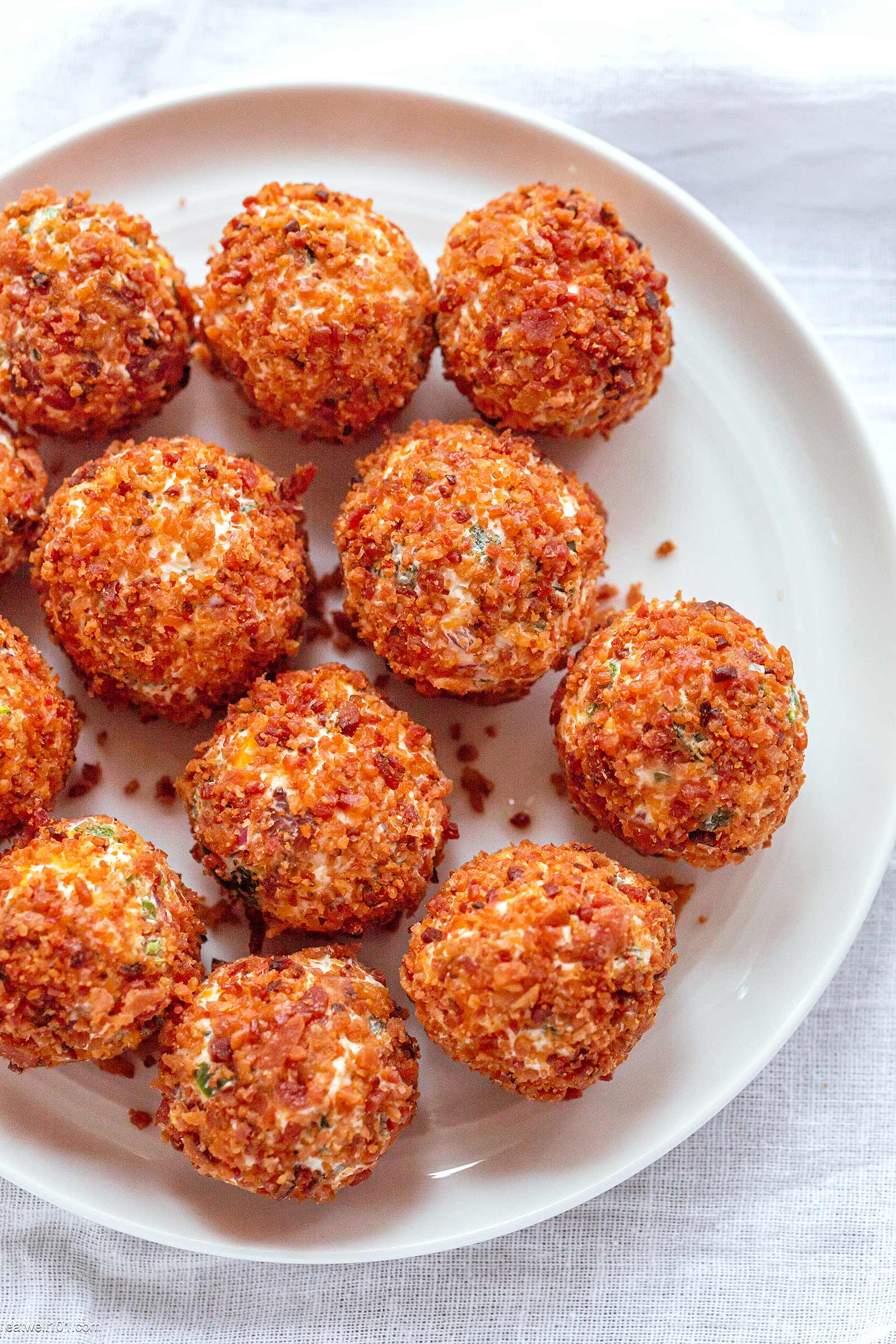 Bacon Jalapeño Cream Cheese Balls 4 - #recipe by #eatwell101®